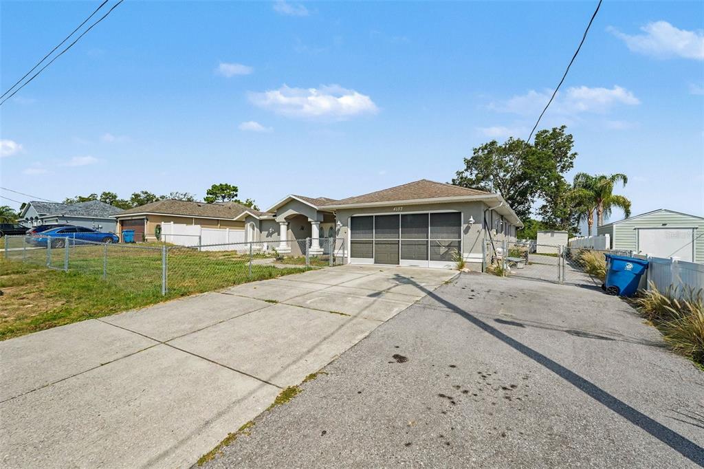 4187 Everett Avenue Spring Hill, FL 34609 - Photo 3 of 31