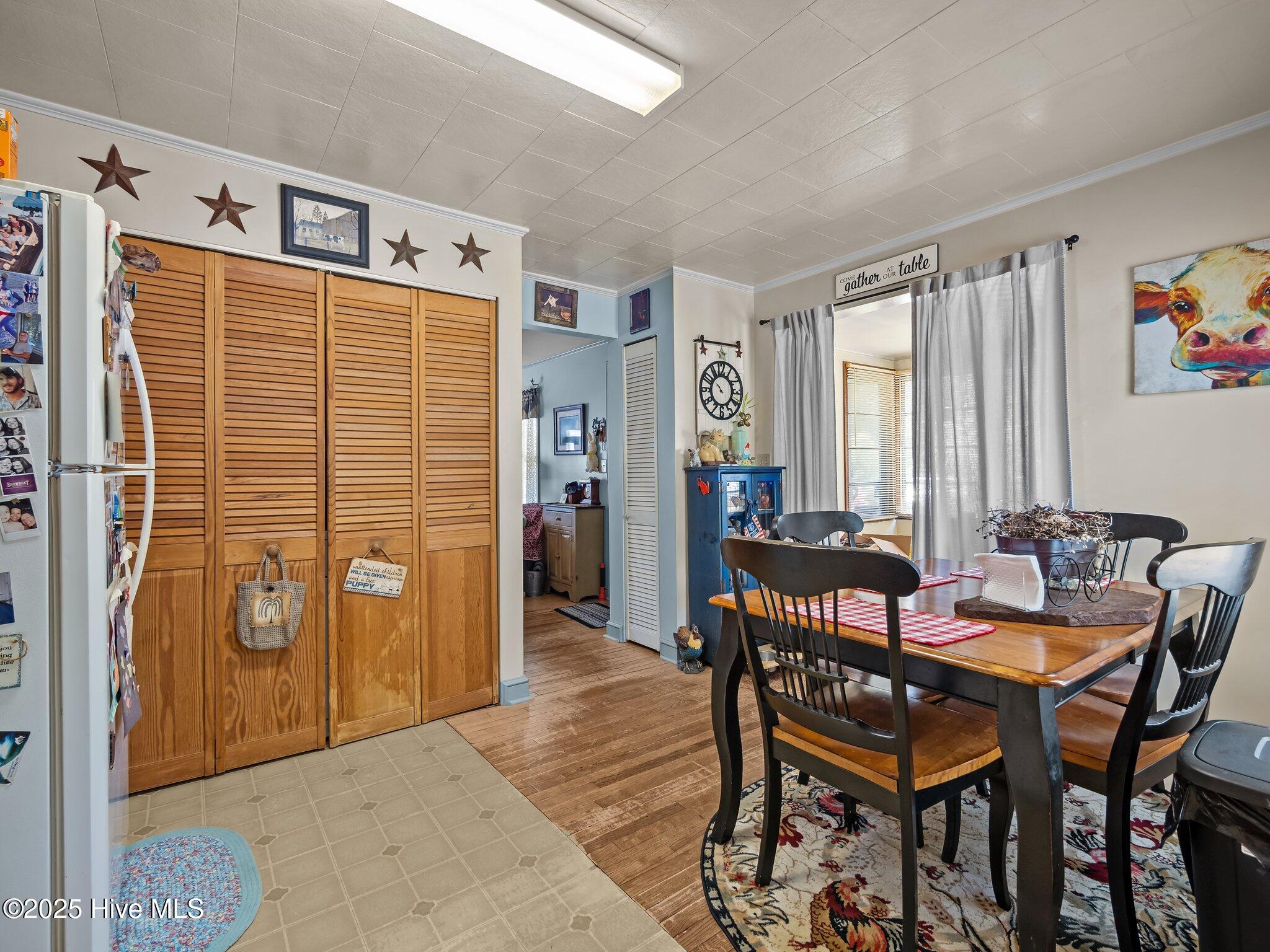 297 Community Road Newport, NC 28570 - Photo 9 of 40 Dining area