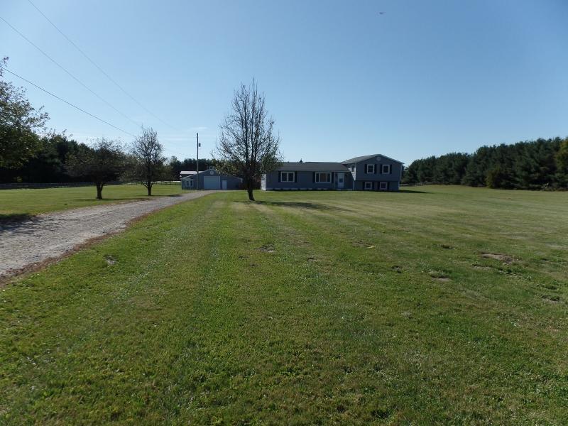 5949 Blacks Road Southwest Pataskala, OH 43062 - Photo 3 of 88