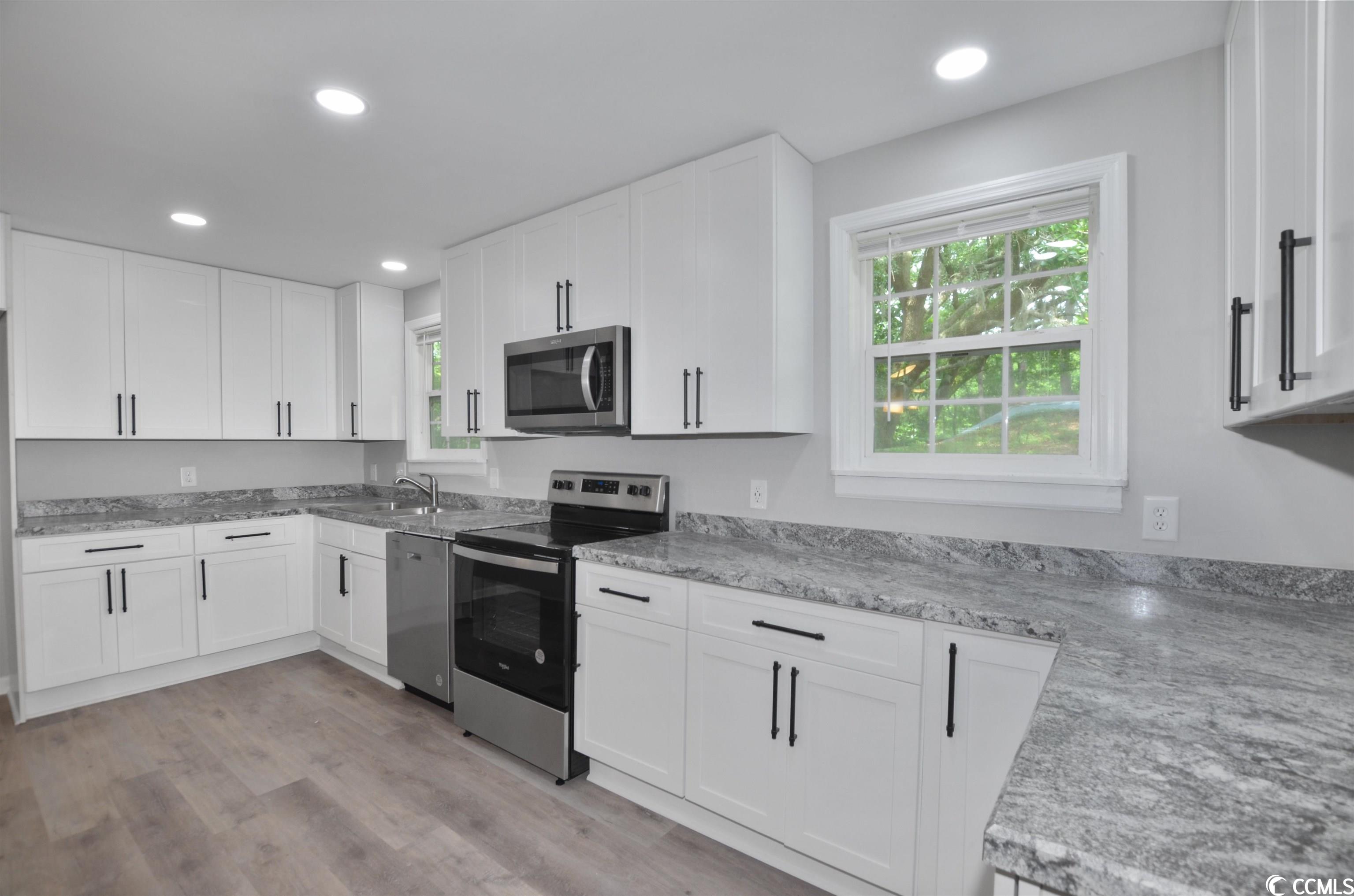 11898 South Fraser Street Georgetown, SC 29440 - Photo 11 of 22