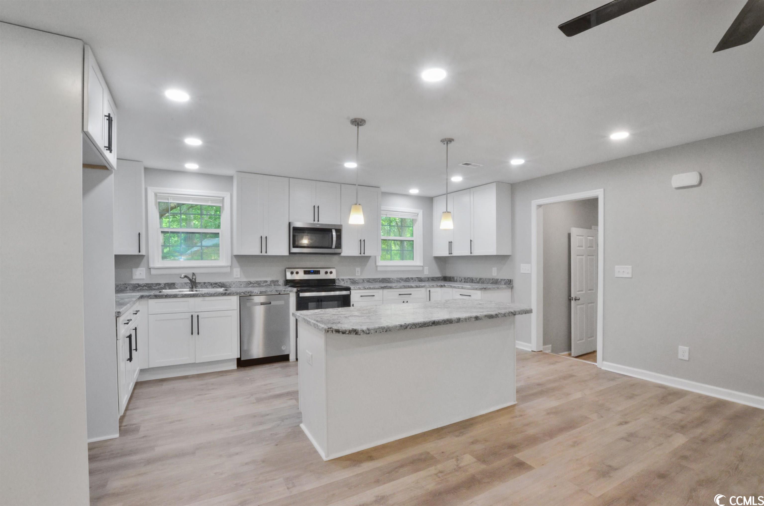 11898 South Fraser Street Georgetown, SC 29440 - Photo 12 of 22