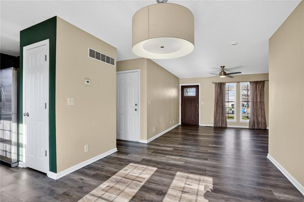 21680 South Main Street Spring Hill, KS 66083 - Photo 5 of 25