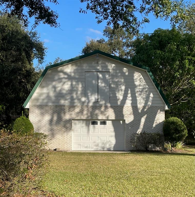 9471 McIntosh Road Dover, FL 33527 - Photo 2 of 29