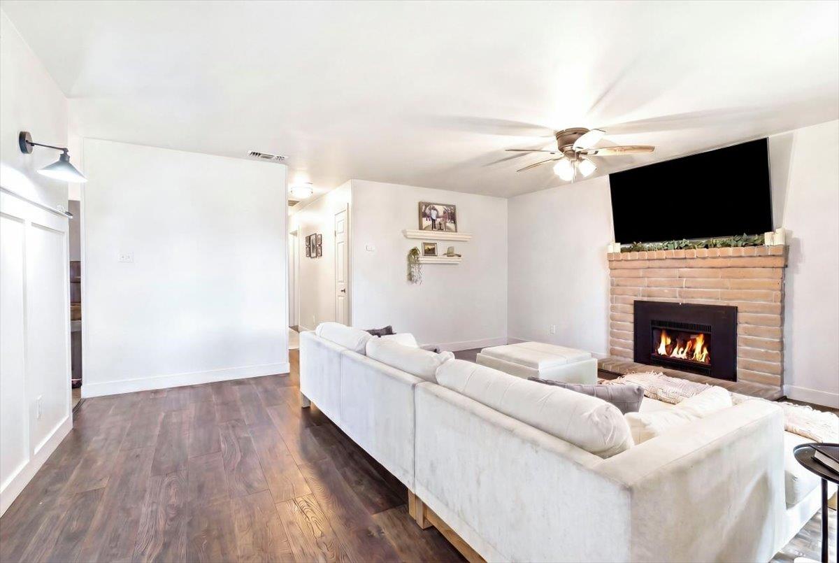 1327 Elena Drive Ripon, CA 95366 - Photo 6 of 26