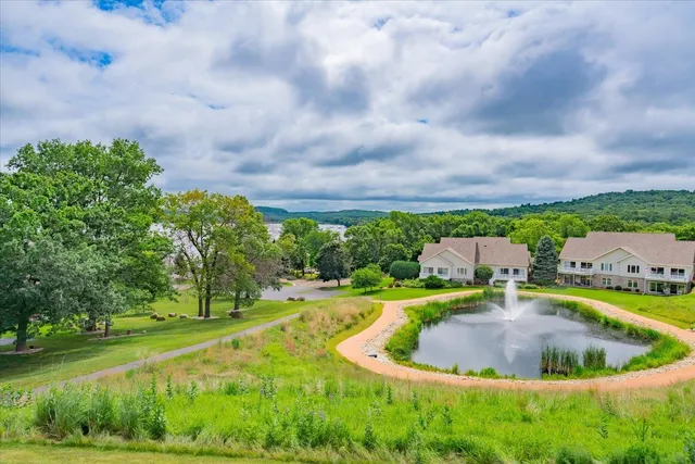 $460,000 | W11558 Island View Court, Lodi, WI 53555