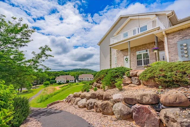 $460,000 | W11558 Island View Court, Lodi, WI 53555