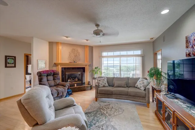 $460,000 | W11558 Island View Court, Lodi, WI 53555