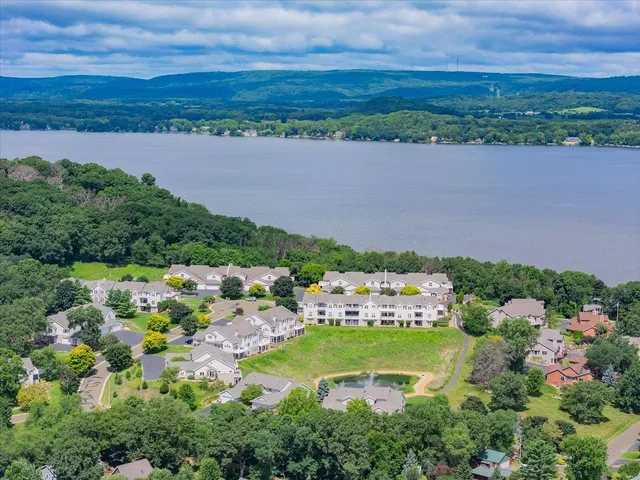 $460,000 | W11558 Island View Court, Lodi, WI 53555