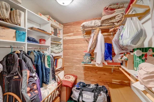 $460,000 | W11558 Island View Court, Lodi, WI 53555