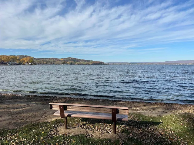 $460,000 | W11558 Island View Court, Lodi, WI 53555