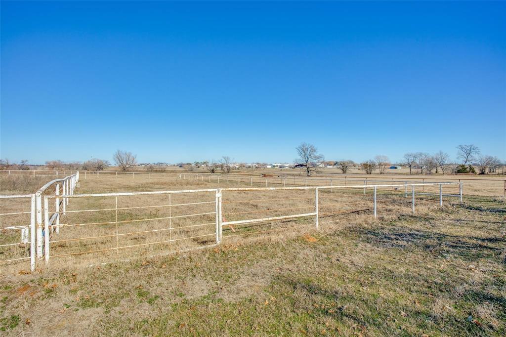 9470 S Highway Pilot Point, TX 76258 - Photo 19 of 26 a view of an ocean