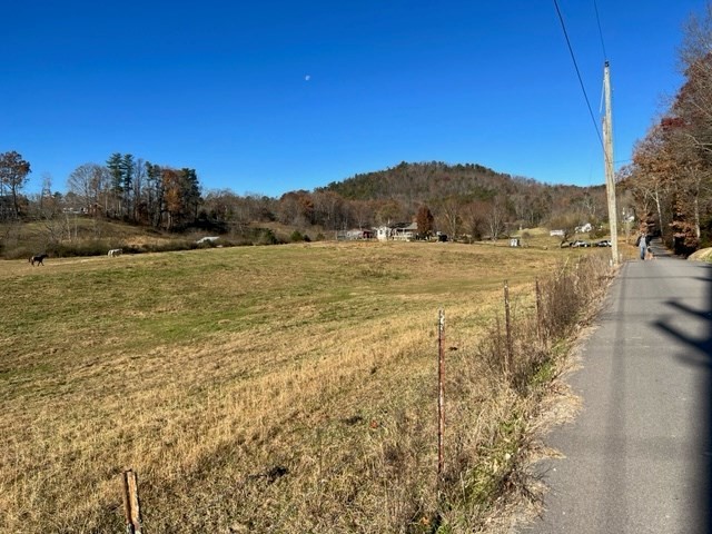 3 Burns Road Sevierville, TN 37862 - Photo 6 of 19