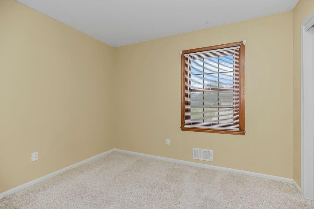 7824 Westridge Road Raytown, MO 64138 - Photo 19 of 28