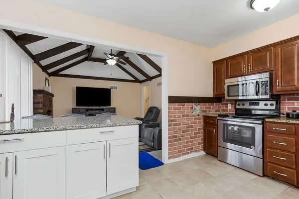 $293,000 | 7824 Westridge Road, Raytown, MO 64138