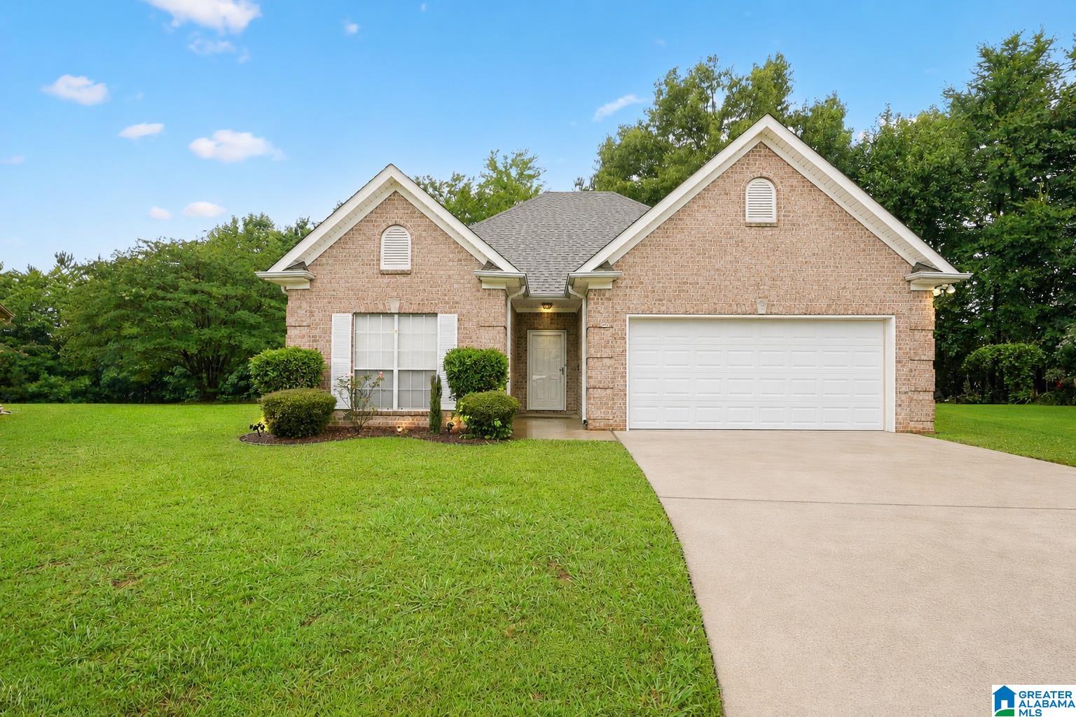 560 Summit Circle Fultondale, AL 35068 - Photo 1 of 16