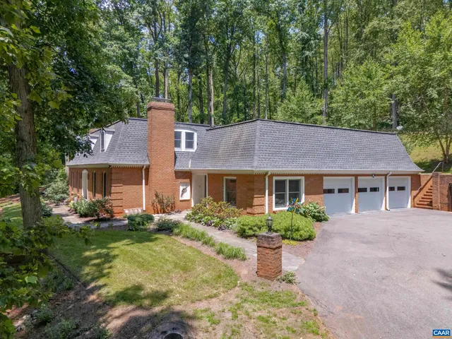 $900,000 | 450 David Road, Charlottesville, VA 22902