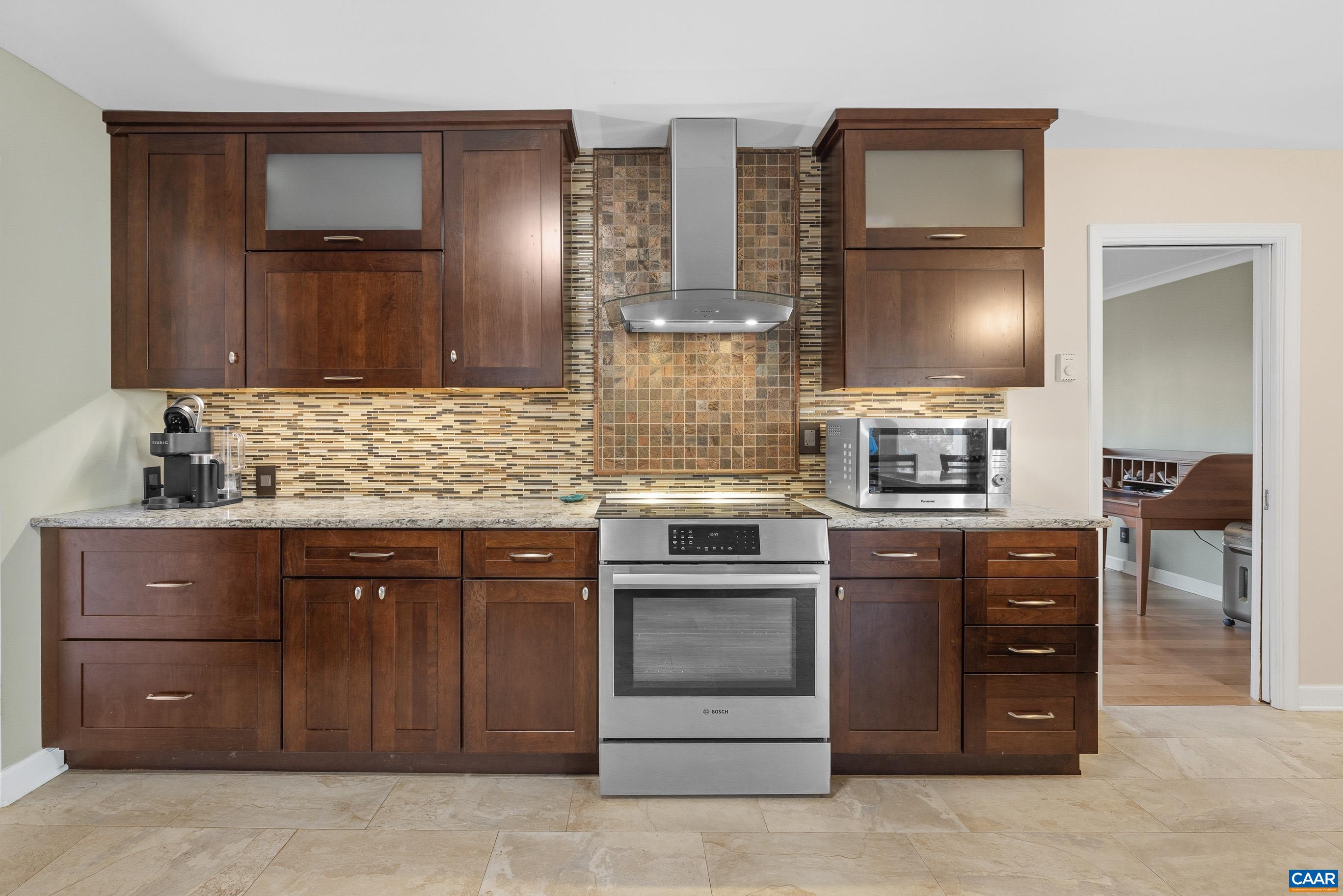 450 David Road Charlottesville, VA 22902 - Photo 8 of 71