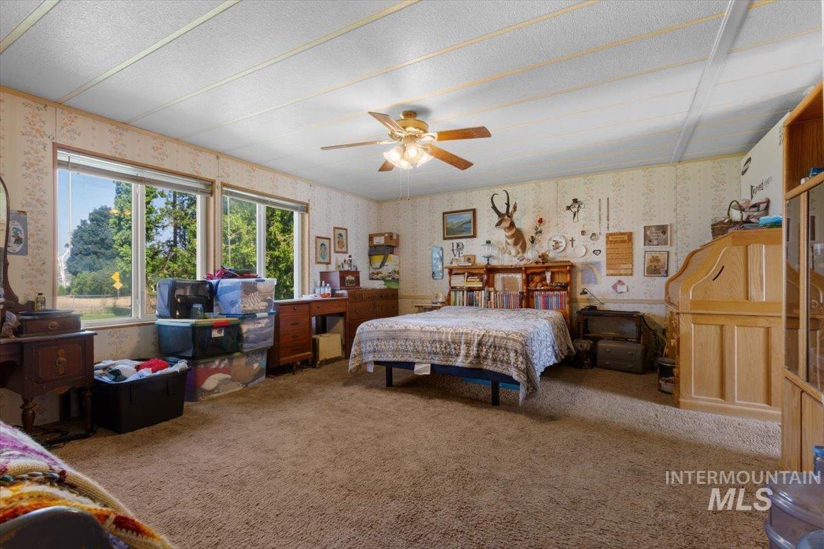 31854 Apple Valley Road Parma, ID 83660 - Photo 17 of 44