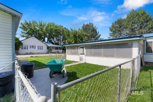 $475,000 | 31854 Apple Valley Road, Parma, ID 83660