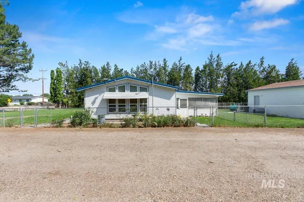 $475,000 | 31854 Apple Valley Road, Parma, ID 83660