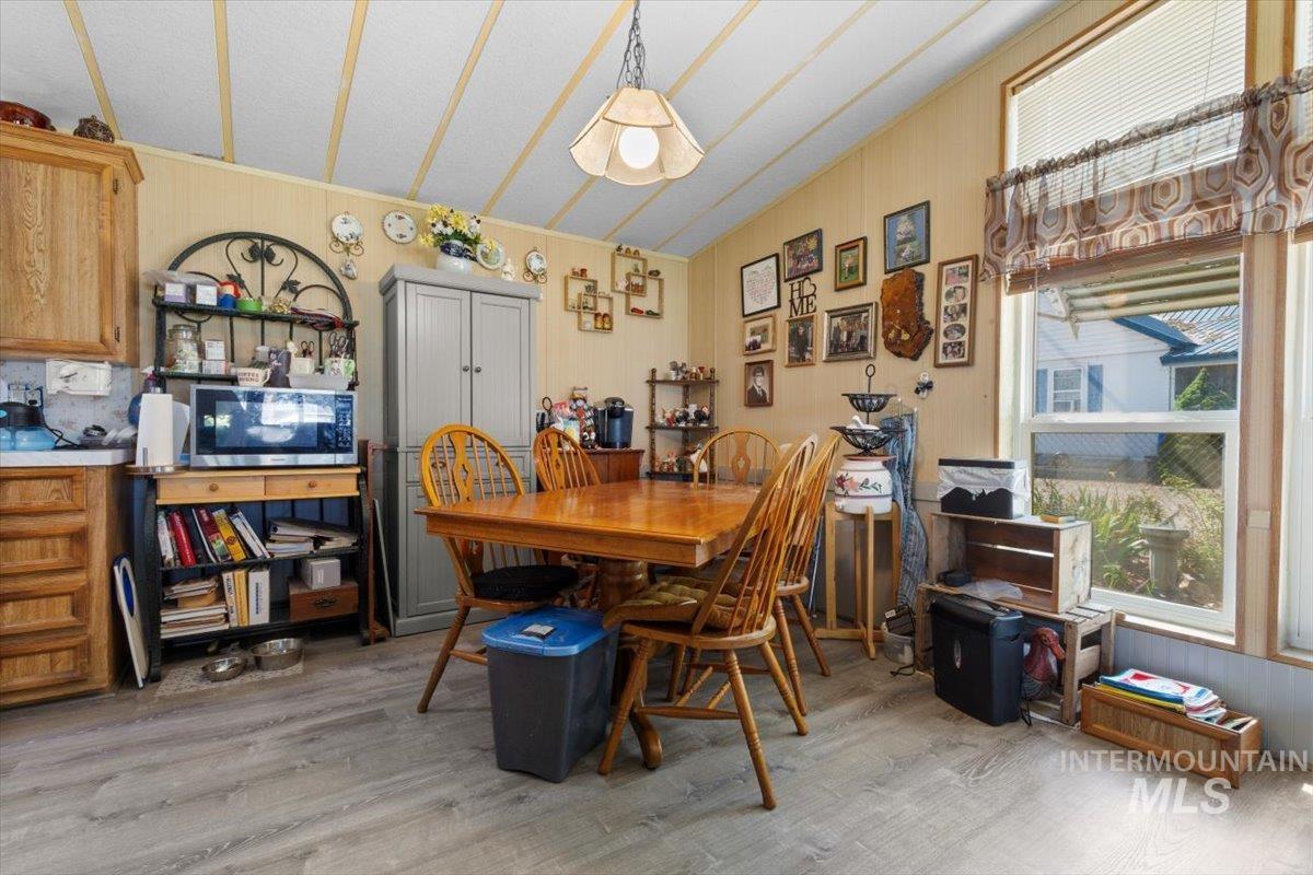 31854 Apple Valley Road Parma, ID 83660 - Photo 9 of 44