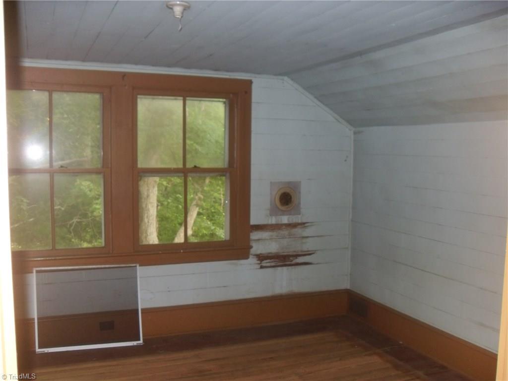1410 Holly Grove Road Lexington, NC 27292 - Photo 15 of 28 2nd level bedroom.