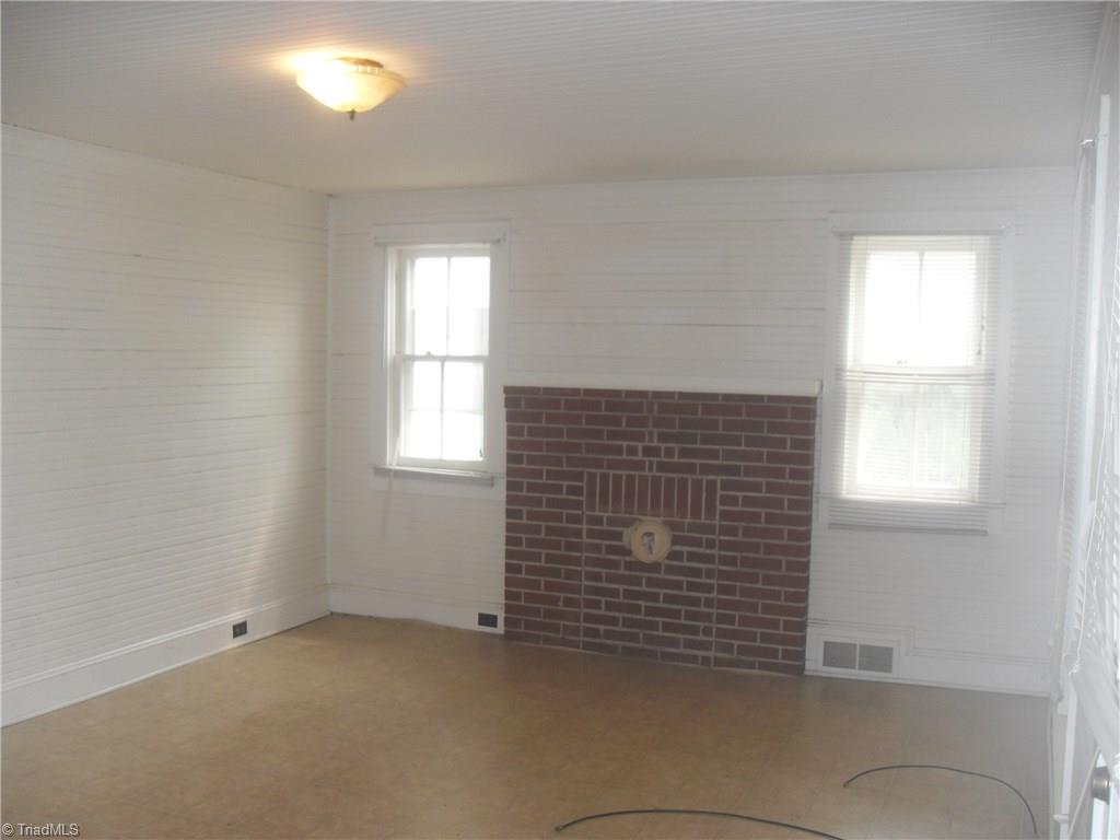 1410 Holly Grove Road Lexington, NC 27292 - Photo 5 of 28 Hardwood floors throughout the home.
