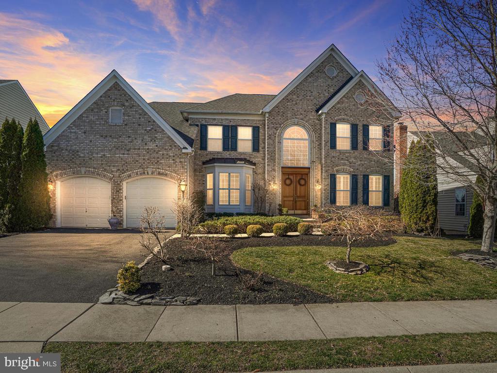 Come live the Lake Linganore life in Westwinds.