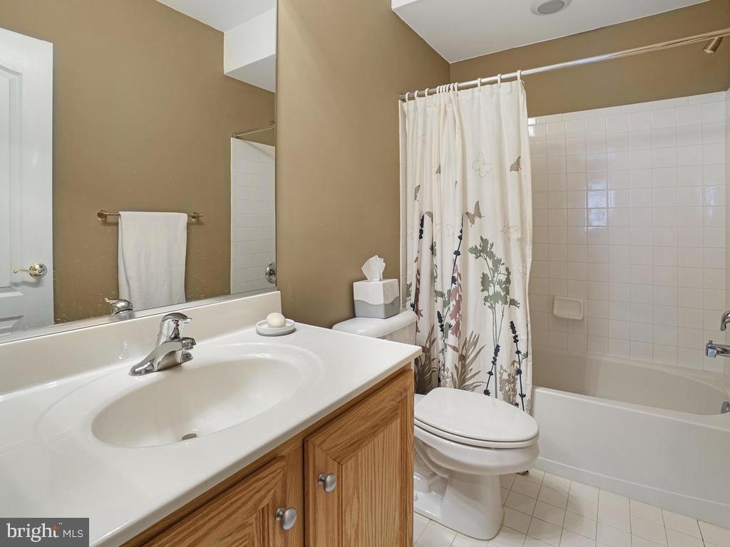 11018 Country Club Road New Market, MD 21774 - Photo 30 of 41 Lower level full bath.