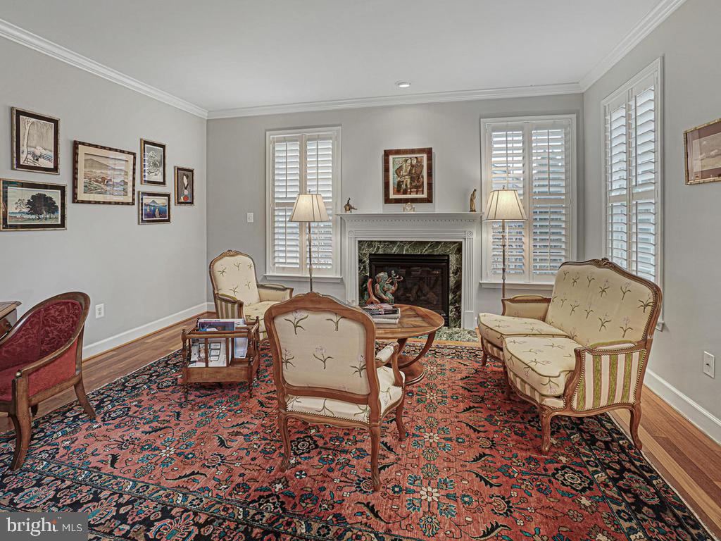 Spend a quiet evening around the fireplace.