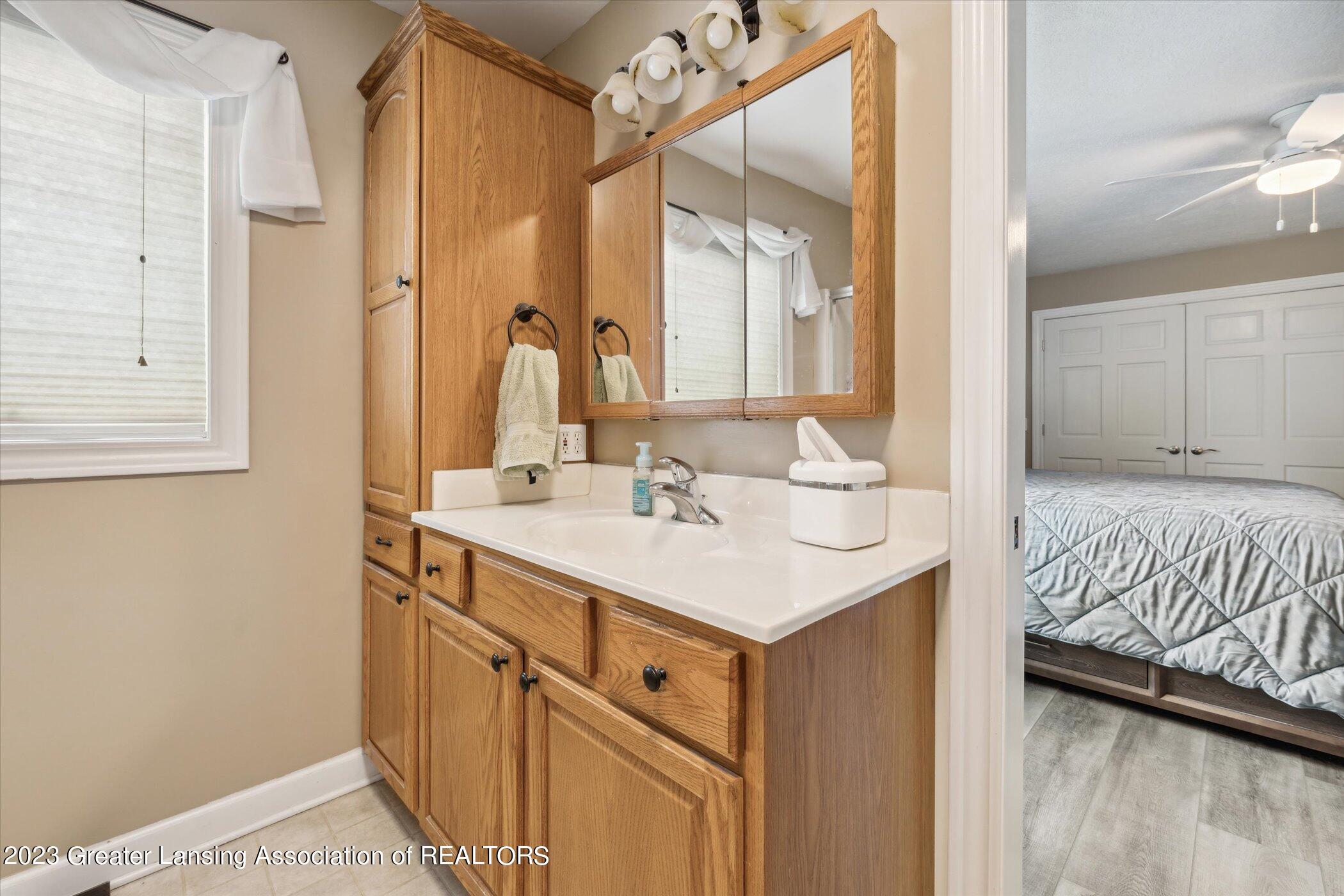 12500 South Wacousta Road Eagle, MI 48822 - Photo 23 of 54 20-12500-S-Wacousta-Rd-Eagle-MI-48822-Wi