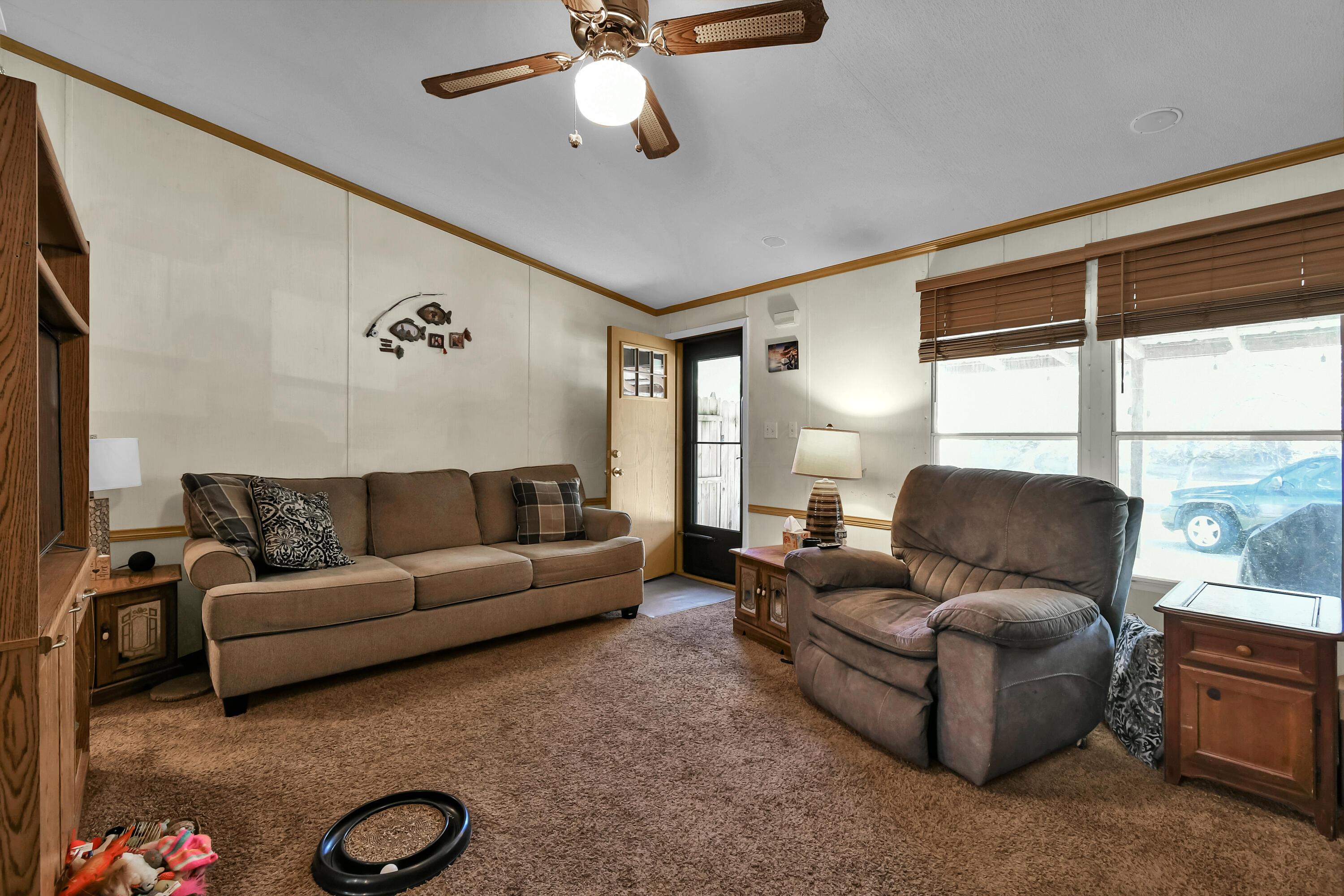7979 Old River Road Philo, OH 43771 - Photo 6 of 34 living room