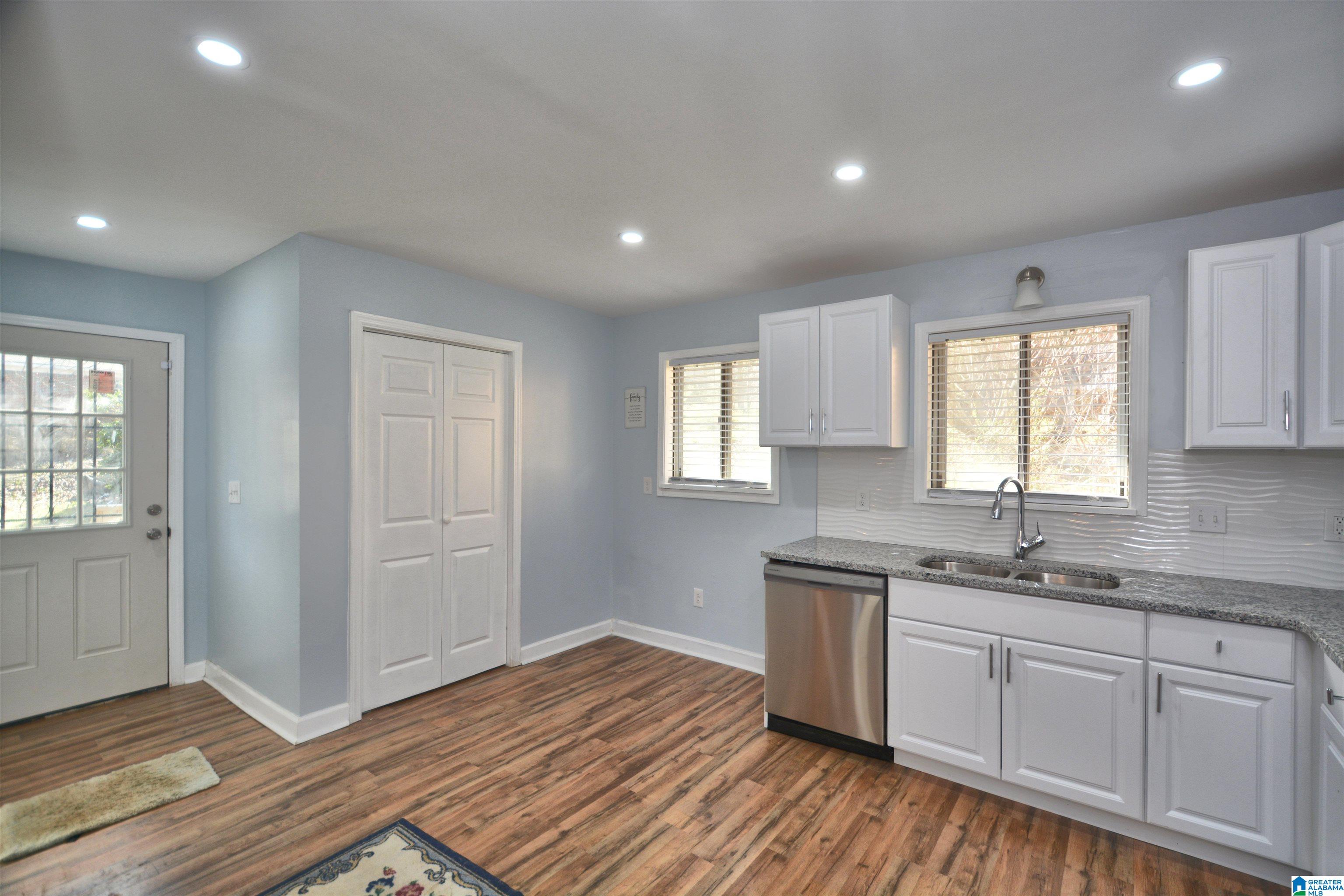 325 16th Avenue Southwest Birmingham, AL 35211 - Photo 16 of 34