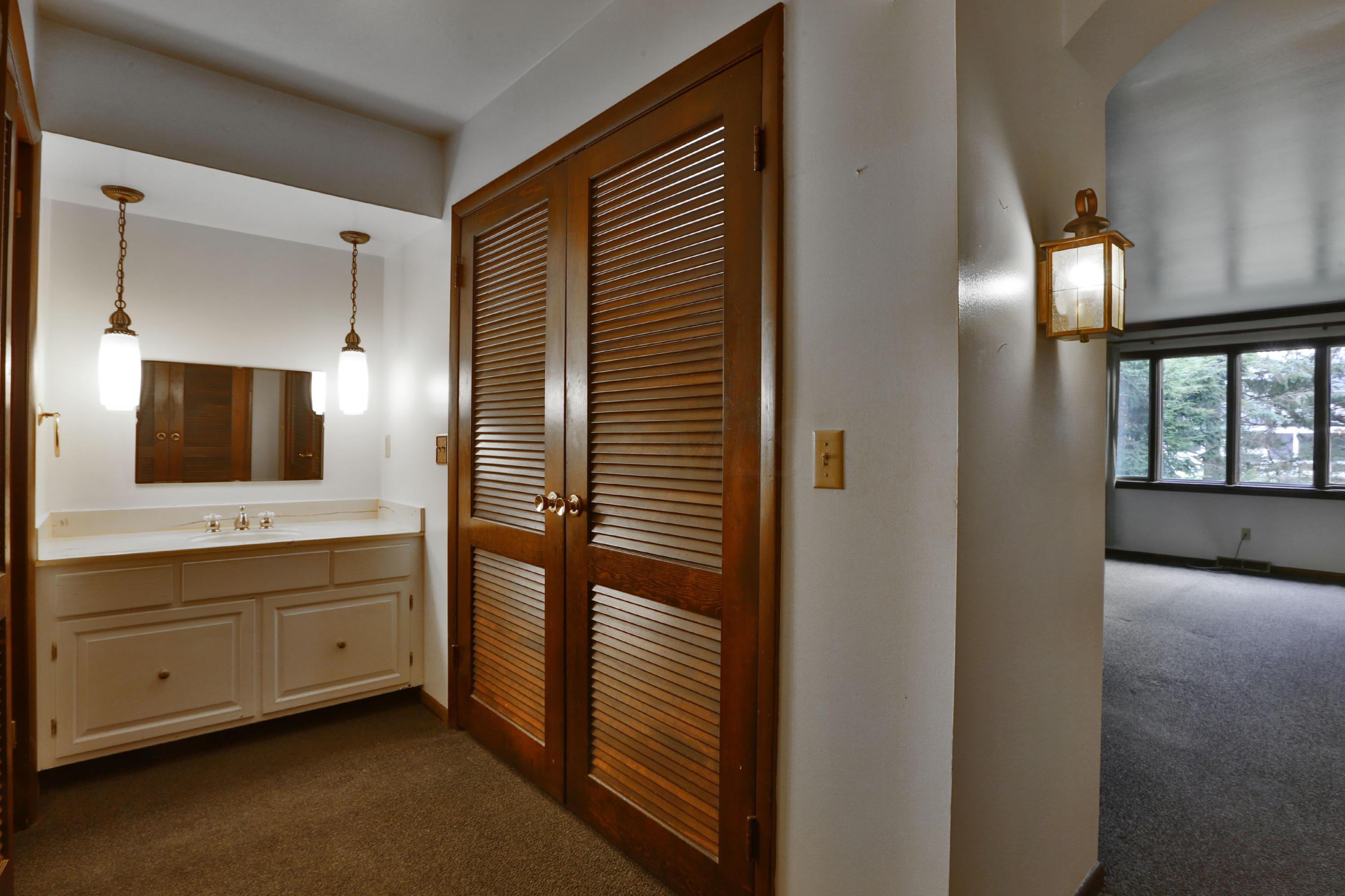 530 Riley Avenue Columbus, OH 43085 - Photo 22 of 34