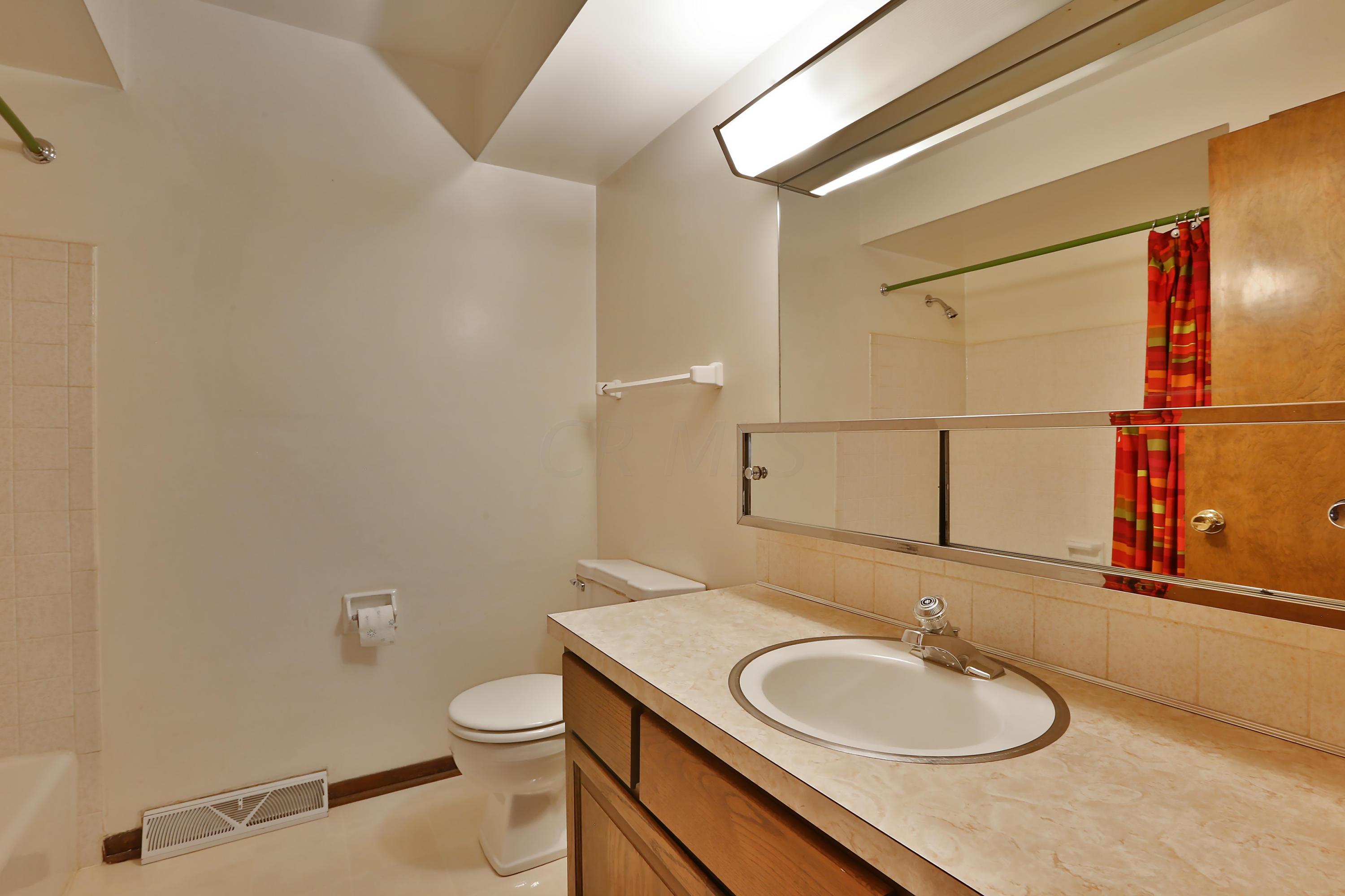 530 Riley Avenue Columbus, OH 43085 - Photo 27 of 34