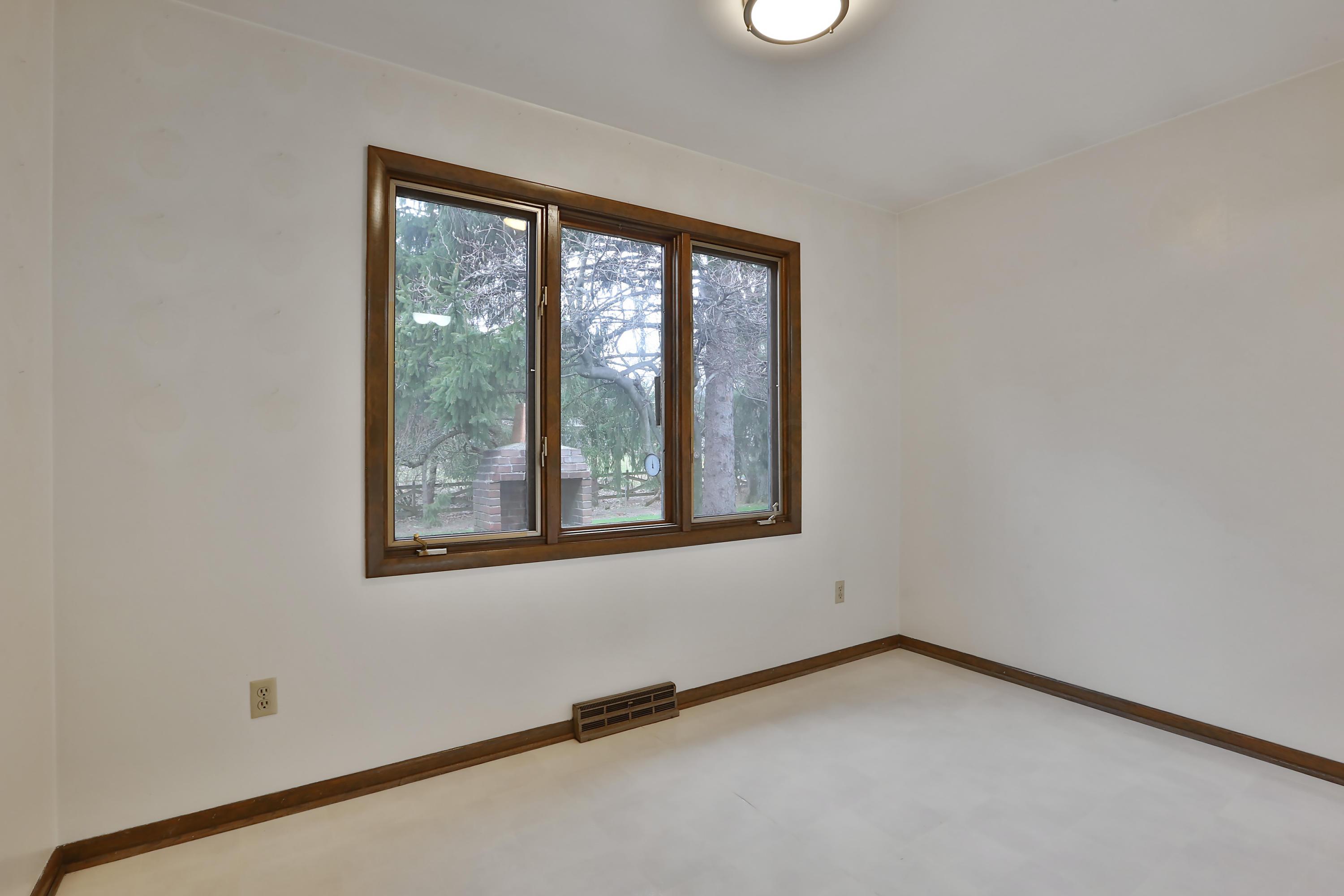530 Riley Avenue Columbus, OH 43085 - Photo 10 of 34