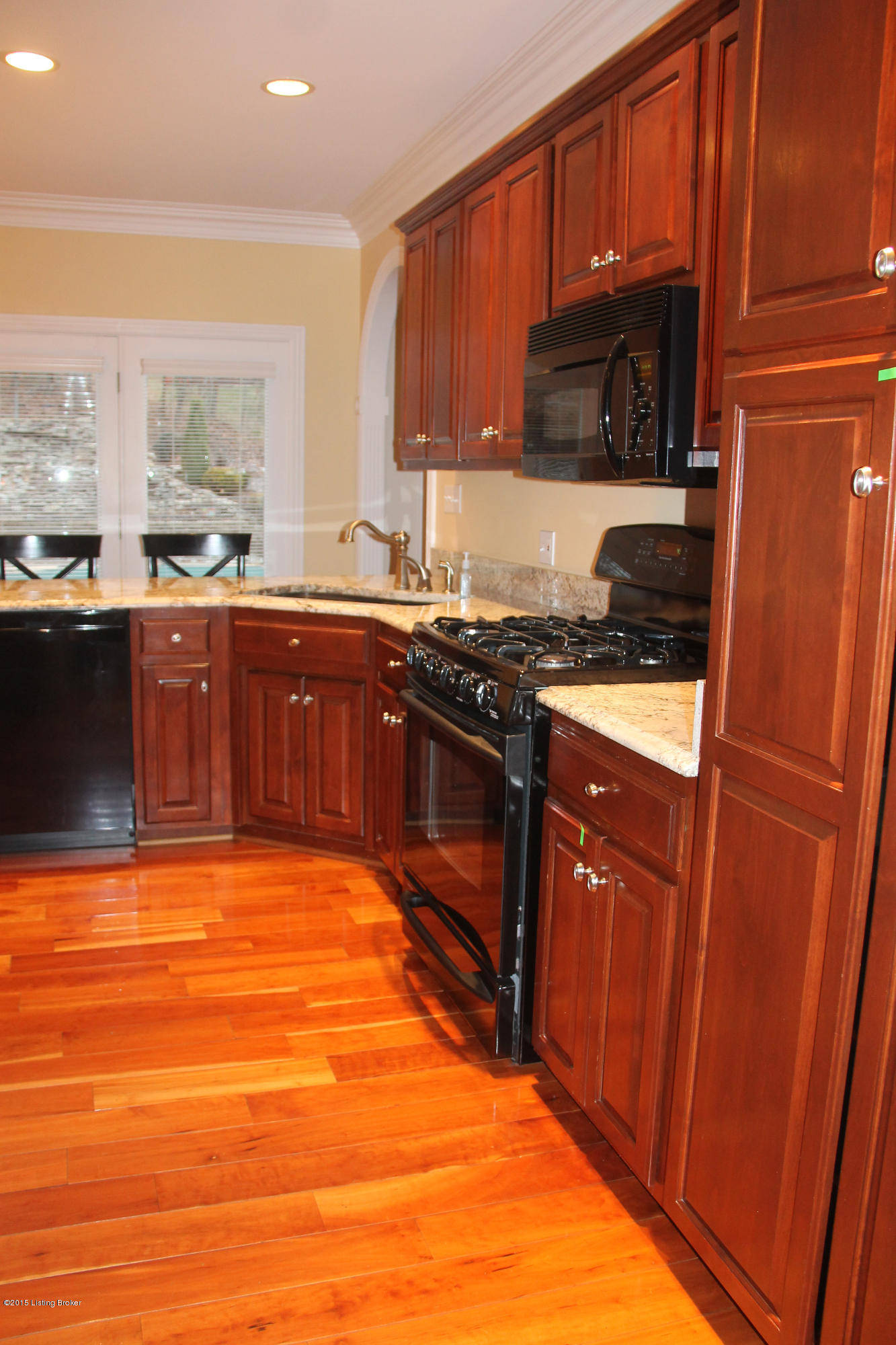 1807 Grand Ridge Road Louisville, KY 40214 - Photo 14 of 51 Kitchen gas stove view
