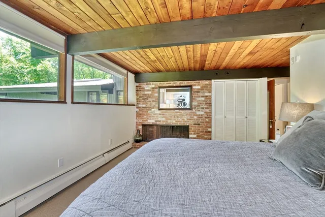 $1,249,000 | 15 Lovers Lane, Southborough, MA 01772