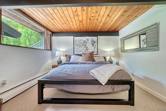 $1,249,000 | 15 Lovers Lane, Southborough, MA 01772