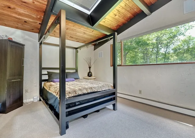 $1,249,000 | 15 Lovers Lane, Southborough, MA 01772