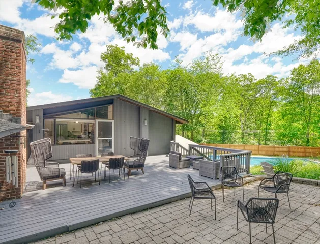 $1,249,000 | 15 Lovers Lane, Southborough, MA 01772