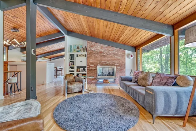 $1,249,000 | 15 Lovers Lane, Southborough, MA 01772