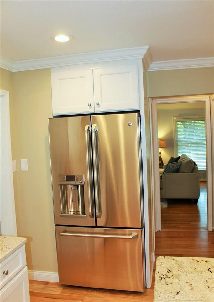 1205 Whittier Road Grosse Pointe, MI 48230 - Photo 24 of 73 31328037-23.JPG