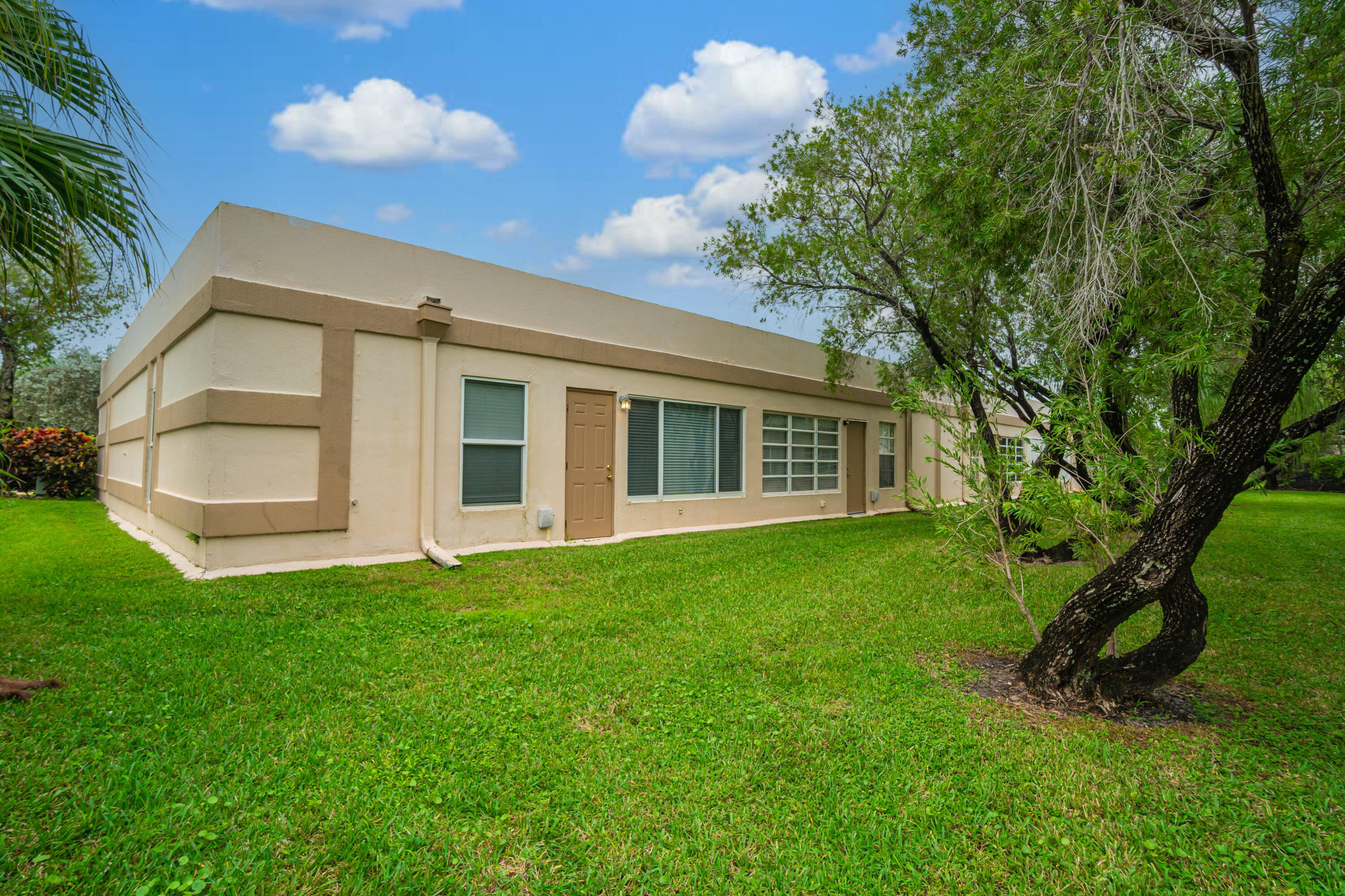 18820 Stewart Circle, Unit 1 Boca Raton, FL 33496 - Photo 28 of 38 37-14