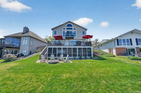 $899,900 | 26199 Lake Drive, Elkhart, IN 46514
