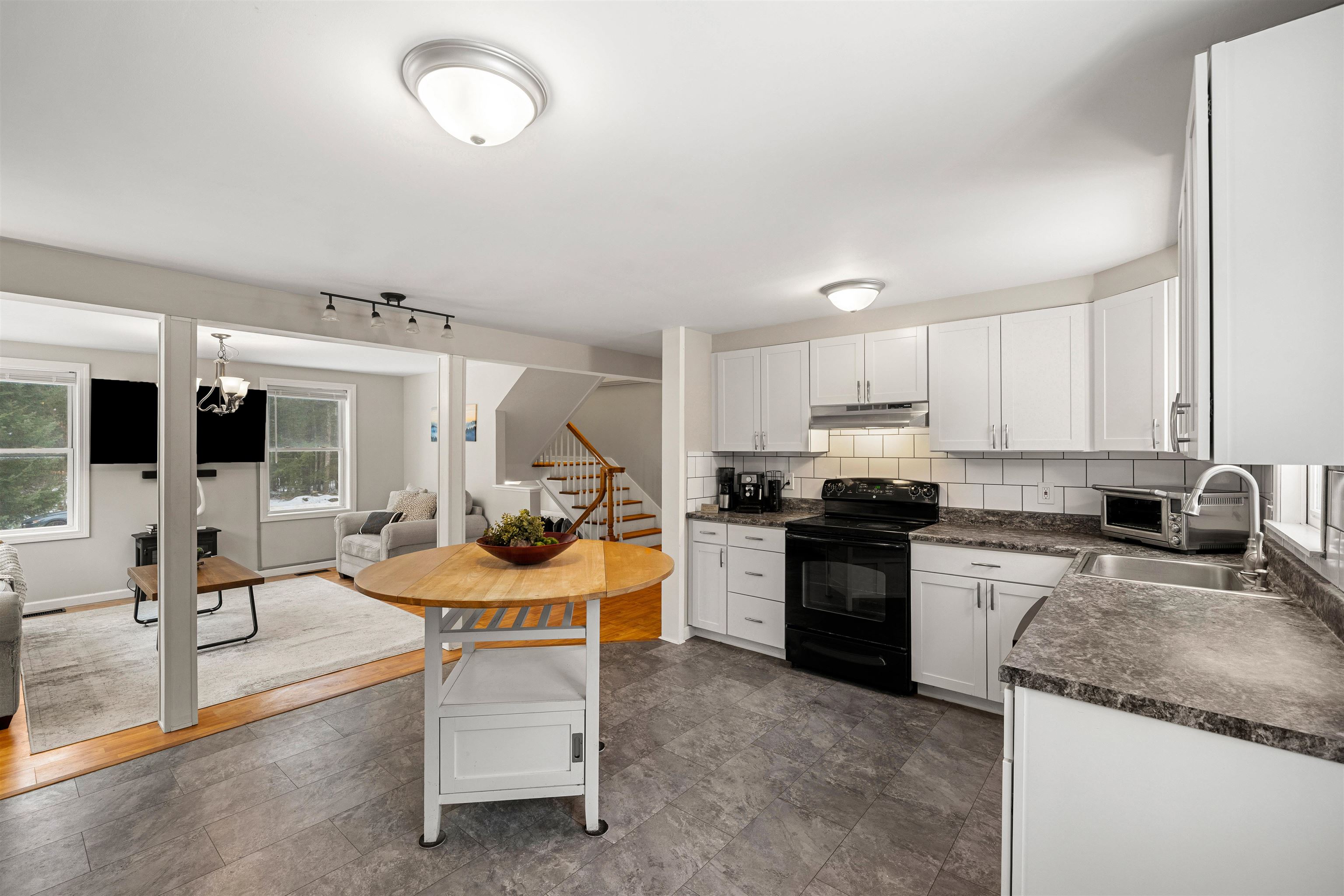 101 Rogers Road Barnstead, NH 03225 - Photo 8 of 31