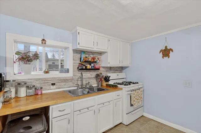 $180,000 | 620 East Green Street, Marshall, MI 49068