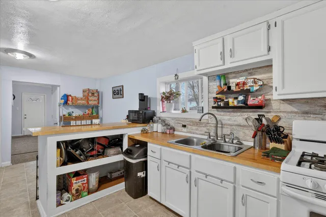 $180,000 | 620 East Green Street, Marshall, MI 49068