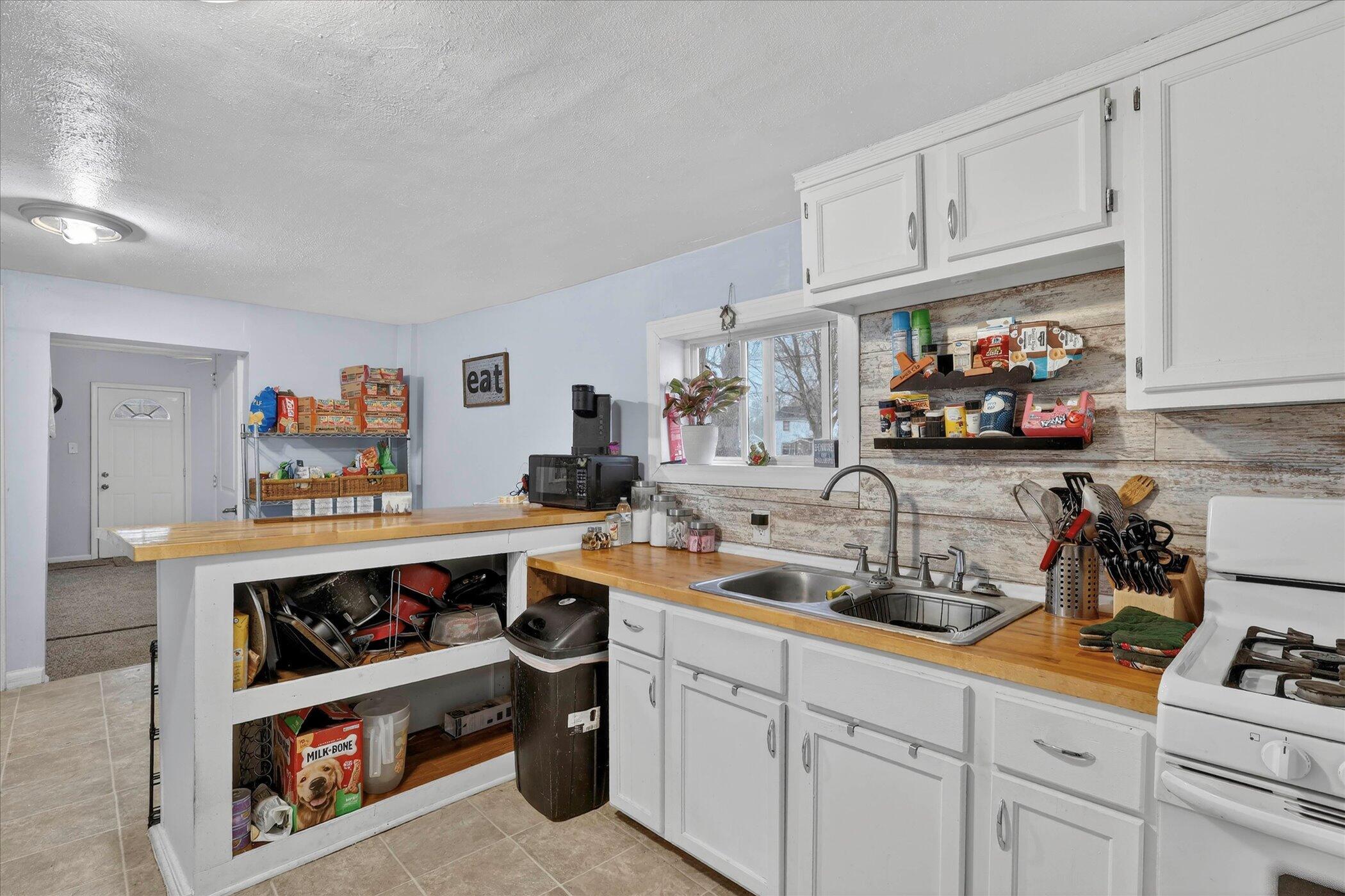 620 East Green Street Marshall, MI 49068 - Photo 5 of 25 15-620 E Green St Marshall, MI 49068-Wi