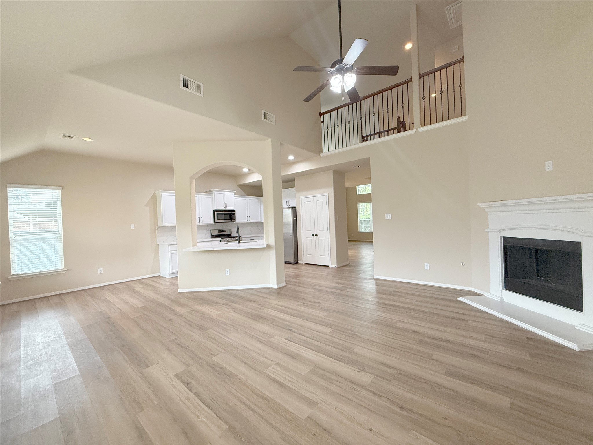 34 Hearthwick Road Tomball, TX 77375 - Photo 11 of 32 Living Space
